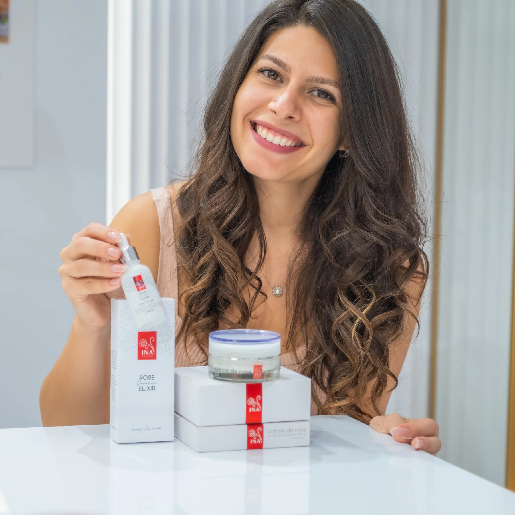 Buy 2 Active Moisturizers, Get 1 Anti-Age Face Serum for Free - Image 3